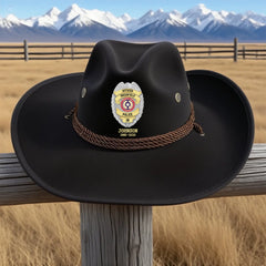 jimeng-2025-06-27-5008-把这个牛仔帽换成黑色,不要改变帽子形状,帽子要有翻毛皮效果